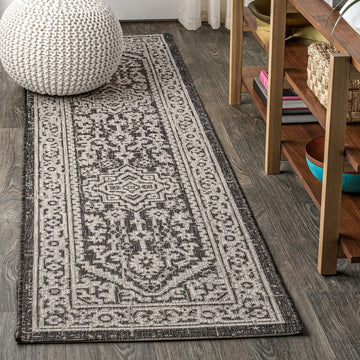 Sinjuri Medallion Textured Weave Indoor/outdoor Runner Rug